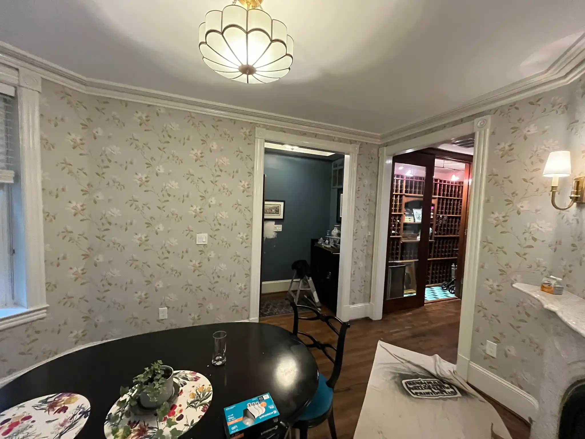 Professional wallpaper installation in Huntington Beach, CA